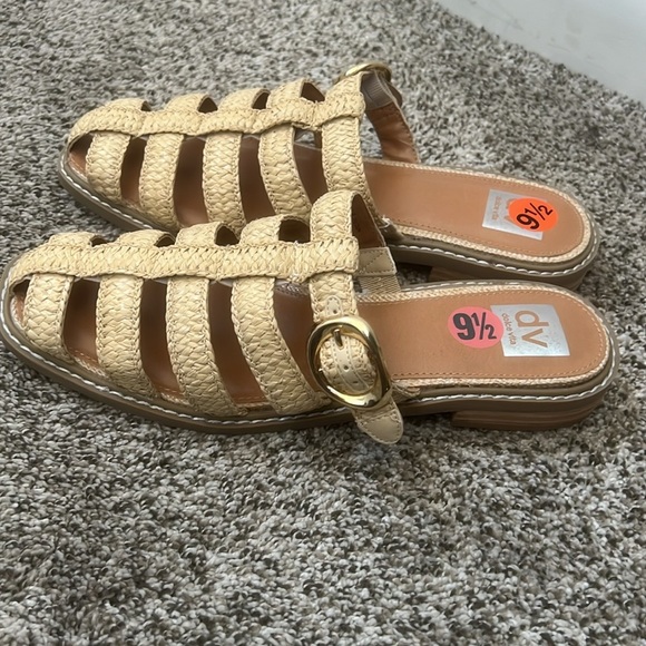 DV by Dolce Vita Fyona Mule Sandal 
DV by Dolce Vita - Picture 12 of 13